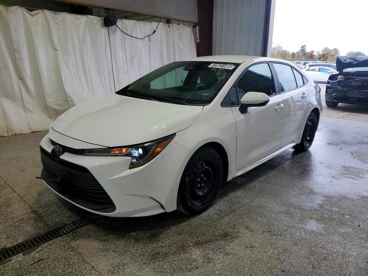 2025 TOYOTA COROLLA LE — Front 3/4