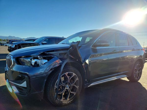 2020 BMW X1 sDrive28i — Front 3/4