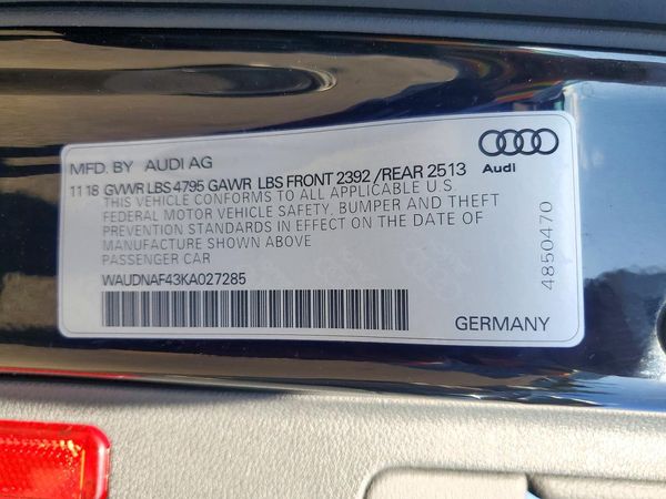2019 AUDI A4 quattro Premium — VINS
