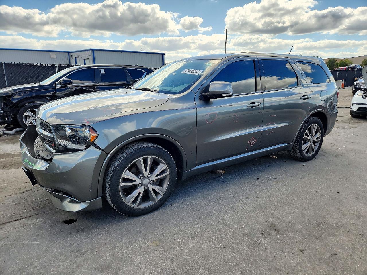 2013 DODGE DURANGO R/T — Front 3/4