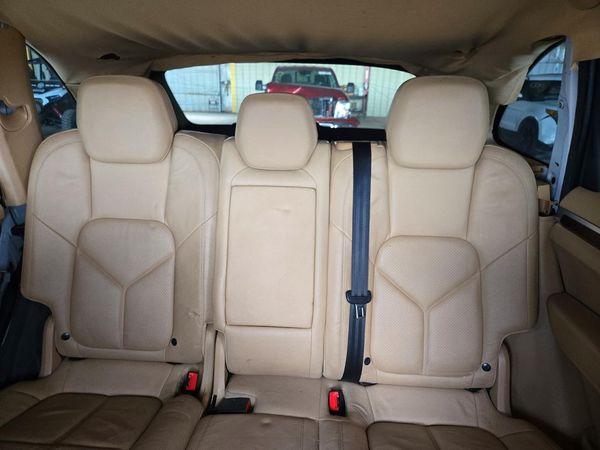 2012 PORSCHE CAYENNE — SUVN