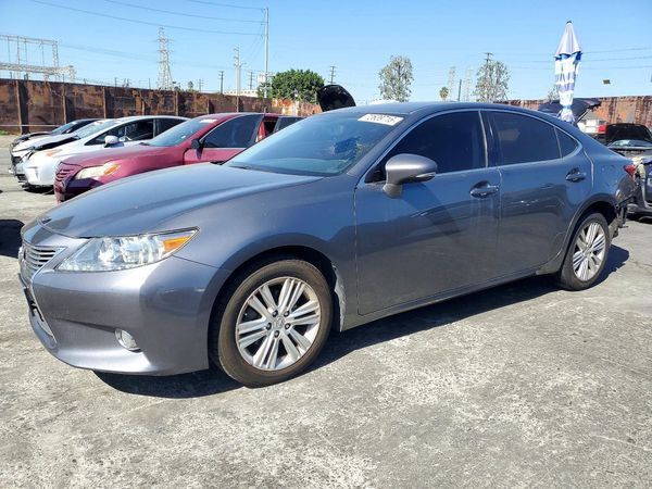 2014 LEXUS ES 350 — Front 3/4