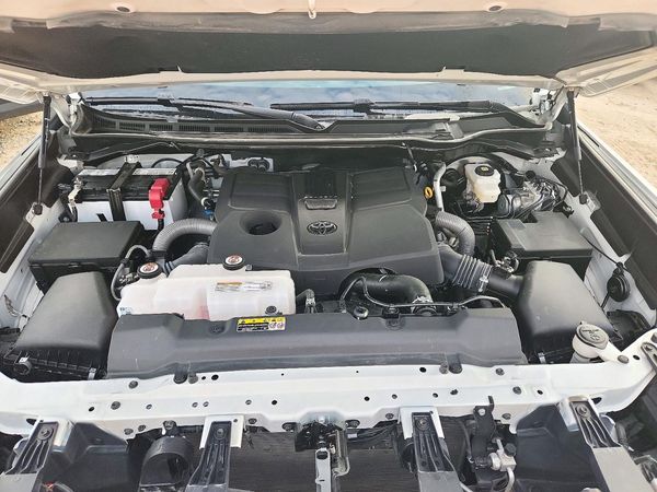 2026 TOYOTA TUNDRA SR5 — Engine bay