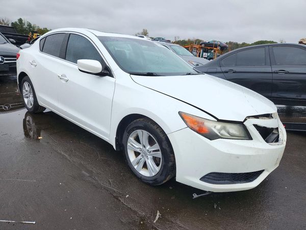 2013 ACURA ILX 20 — Passenger 3/4