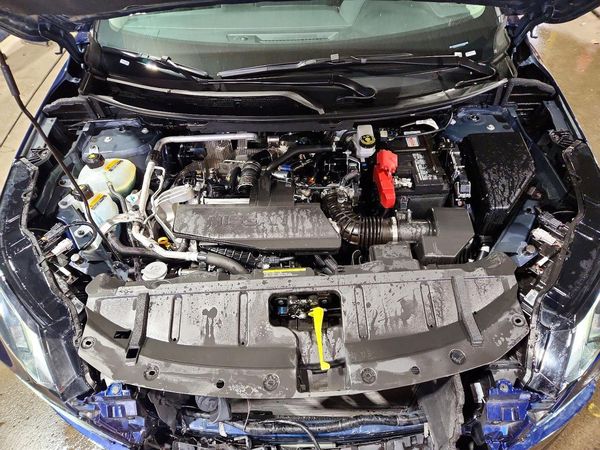 2026 NISSAN ROGUE SL — Engine bay
