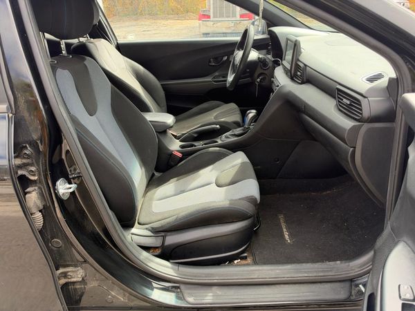 2019 HYUNDAI VELOSTER 2.0L and 2.0L Premium