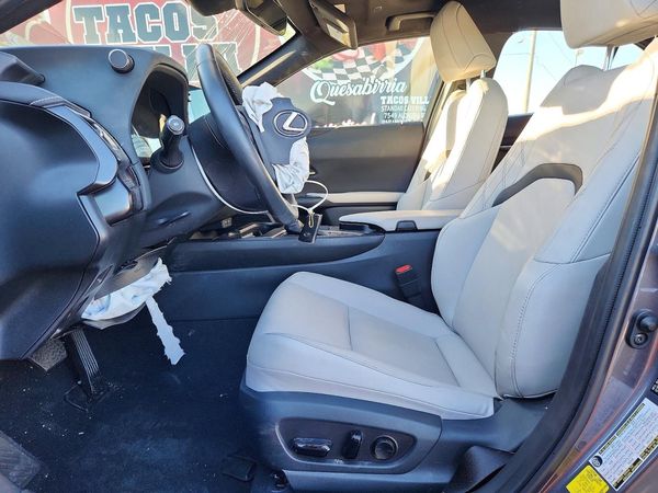 2023 LEXUS UX 250H — DENT