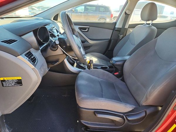 2016 HYUNDAI ELANTRA — DENT