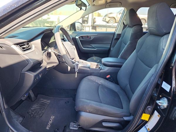 2019 TOYOTA RAV4 LE HV 4WD — DENT