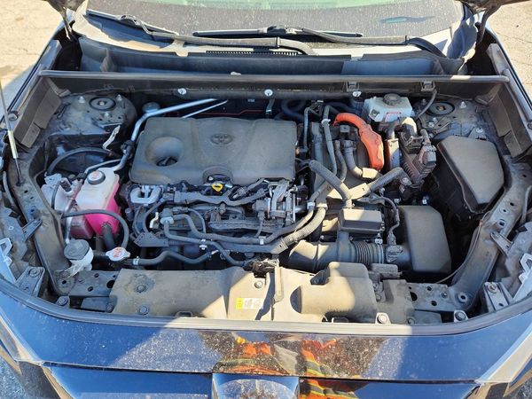 2019 TOYOTA RAV4 LE HV 4WD — Engine bay