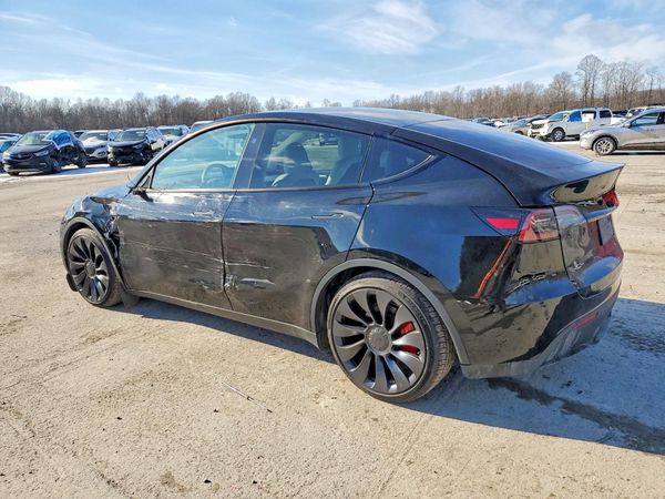 2024 TESLA Y