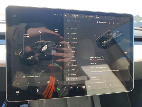 2024 TESLA Y