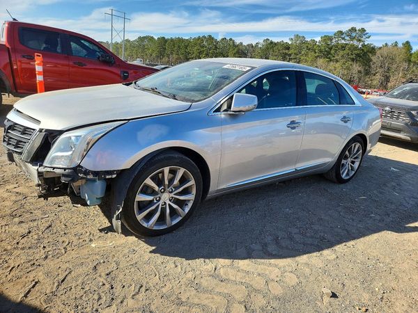 2017 CADILLAC XTS Luxury