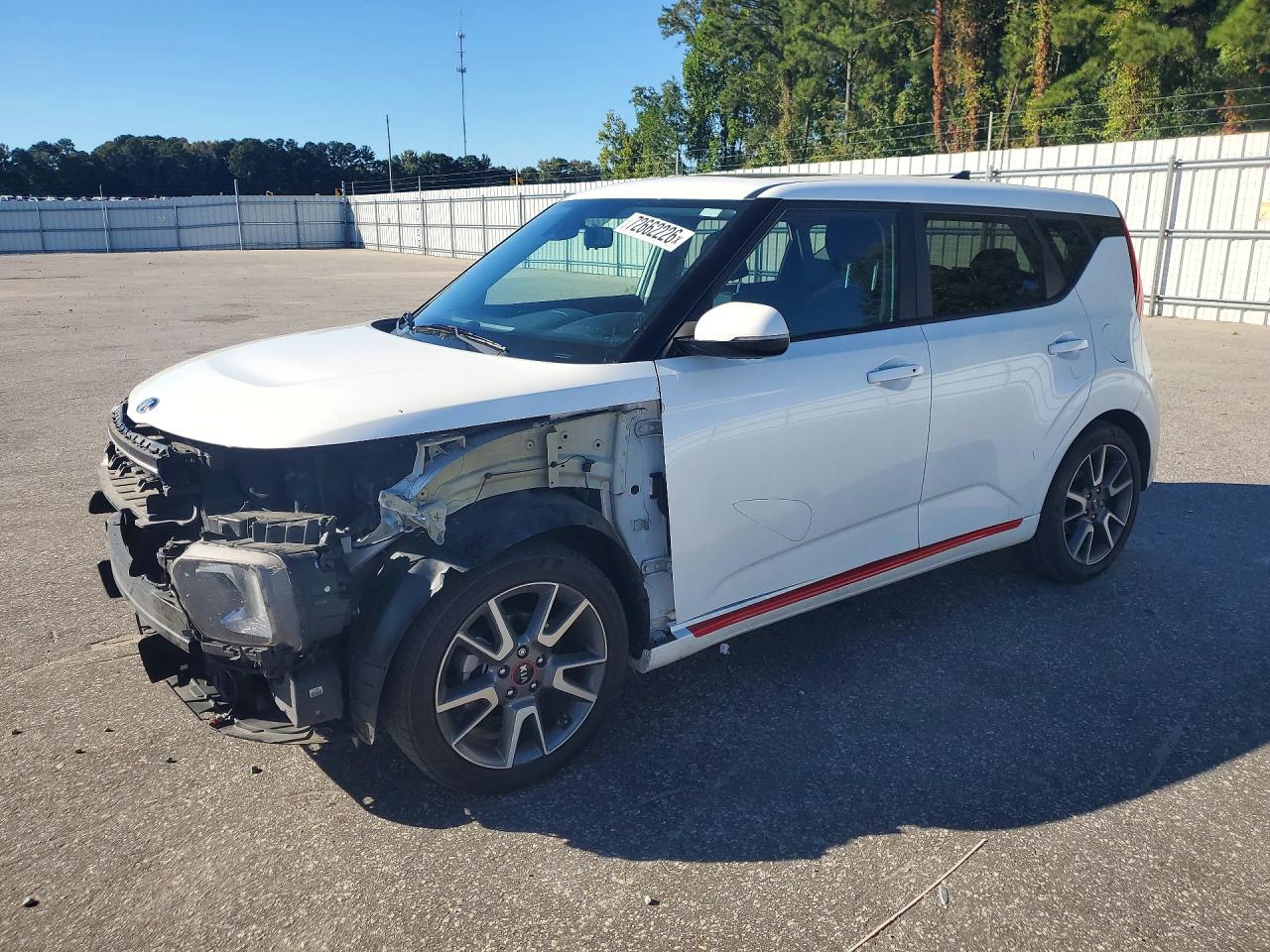 2020 KIA SOUL GT-Line — Front 3/4