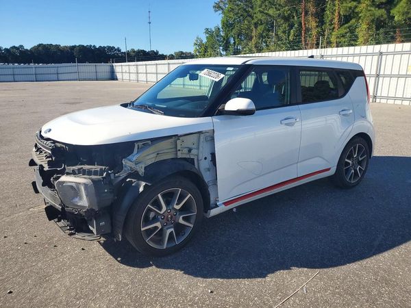2020 KIA SOUL GT-Line — Front 3/4