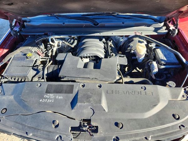 2016 CHEVROLET TAHOE LT — Engine bay