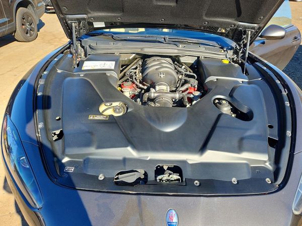 2014 MASERATI GRANTURISMO — Engine bay