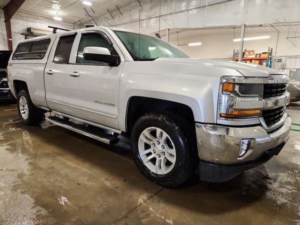 2019 CHEVROLET SILVERADO LT — Passenger 3/4
