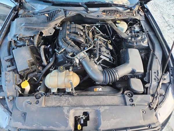 2017 FORD MUSTANG V6 Convertible — Engine bay
