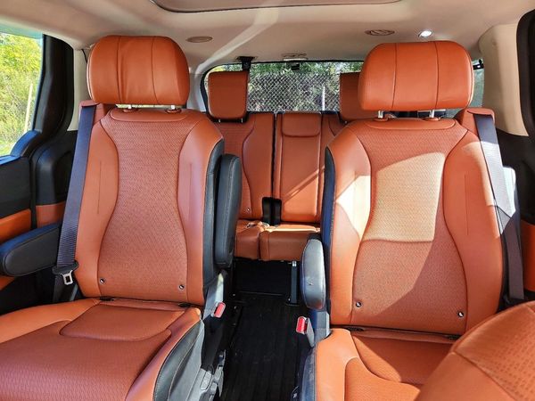 2024 KIA CARNIVAL — SUVN