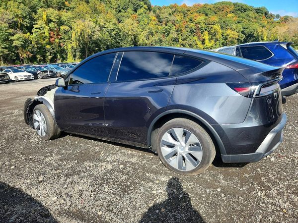 2026 TESLA MODEL Y — DSRA