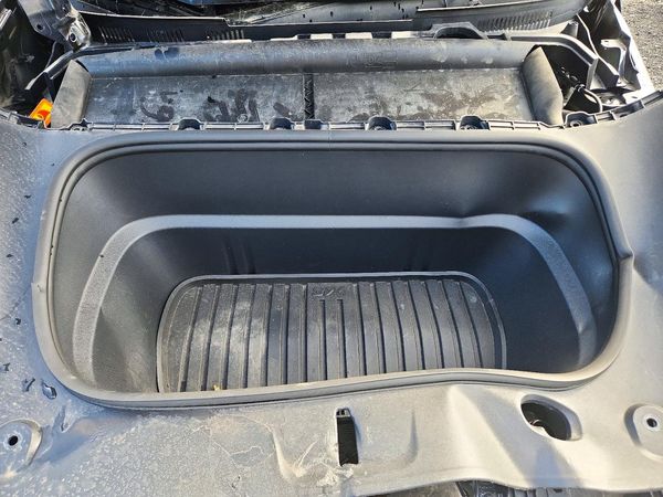 2026 TESLA MODEL Y — Engine bay
