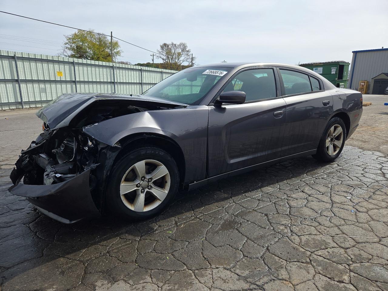 2013 DODGE CHARGER SE — Front 3/4