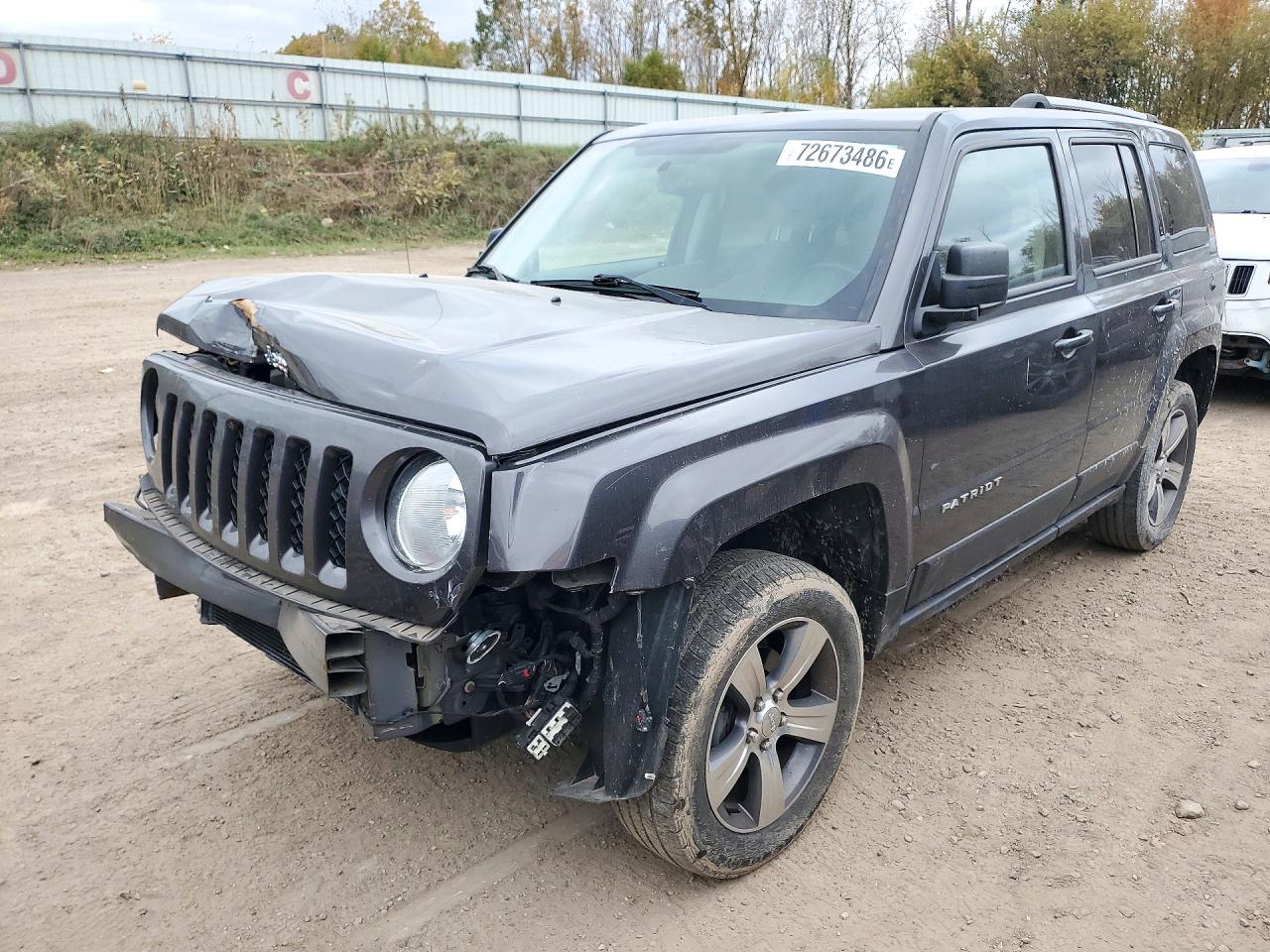 2016 JEEP PATRIOT LATITUDE 4X4 — Front 3/4