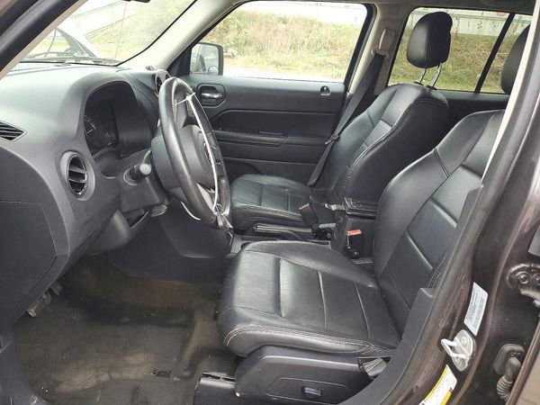 2016 JEEP PATRIOT LATITUDE 4X4 — DENT