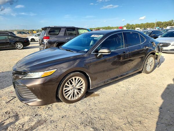 2018 TOYOTA CAMRY — DSFA — Front 3/4