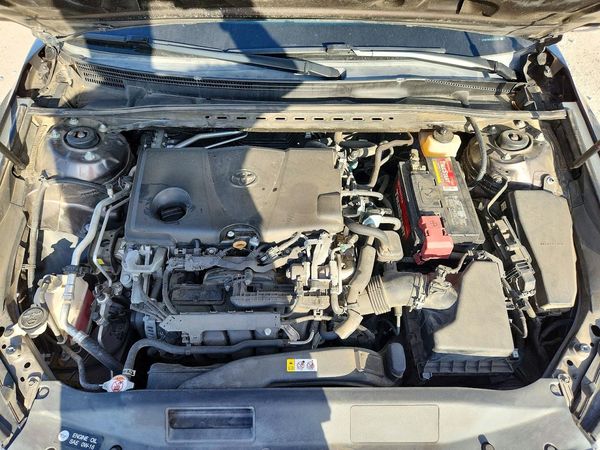2018 TOYOTA CAMRY L/LE/SE/XLE — Engine bay