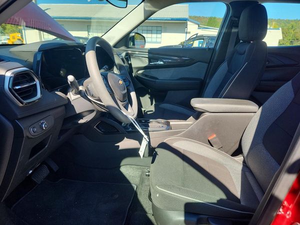 2025 CHEVROLET TRAILBLZR LS — DENT