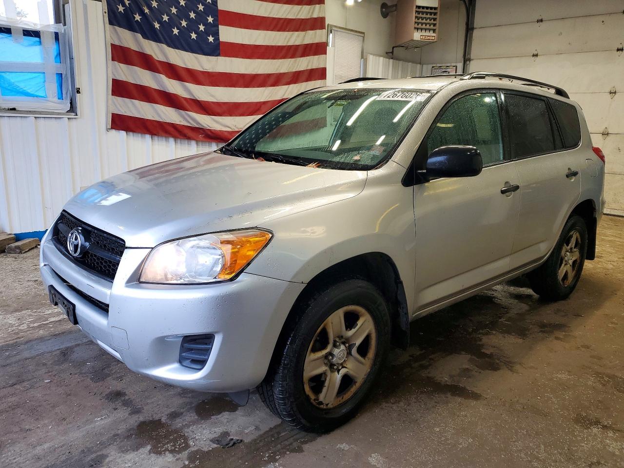 2012 TOYOTA RAV4 Standard — Front 3/4