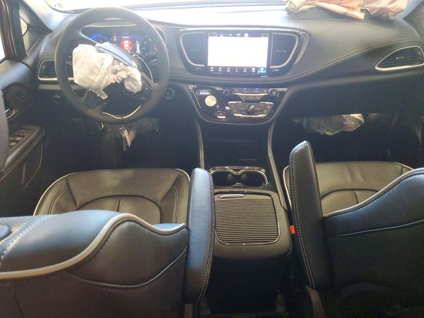 2027 CHRYSLER PACIFICA Limited — CKPT