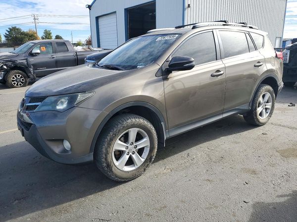 2014 TOYOTA RAV4 Sports — Front 3/4