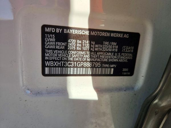2016 BMW X1 xDrive28i — VINS