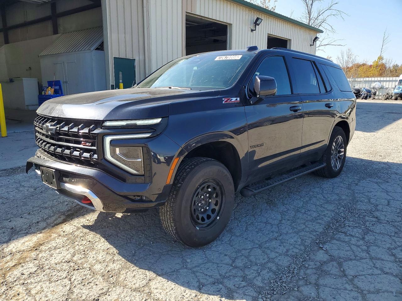 2025 CHEVROLET TAHOE Z71 — Front 3/4