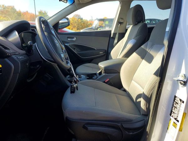 2017 HYUNDAI SANTA FE Base — DENT