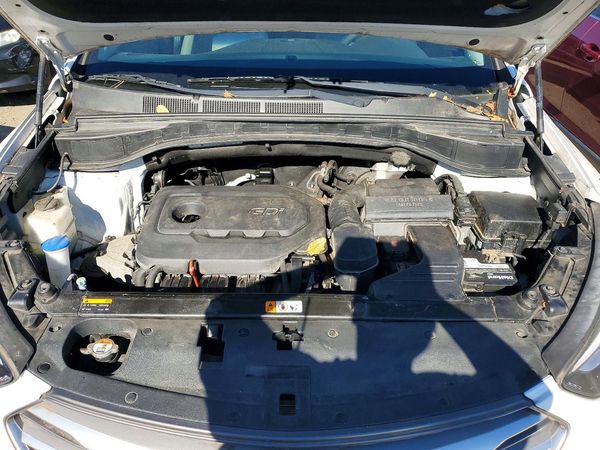 2017 HYUNDAI SANTA FE Base — Engine bay