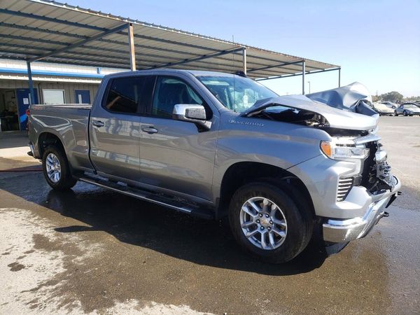 2026 CHEVROLET SILVERADO LT — Passenger 3/4