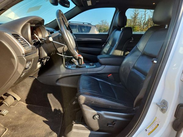 2020 JEEP GRAND CHEROKEE Limited — DENT