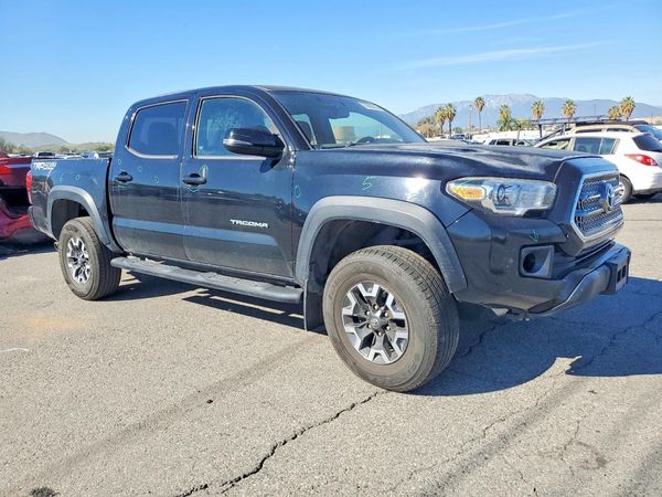 2017 TOYOTA TACOMA