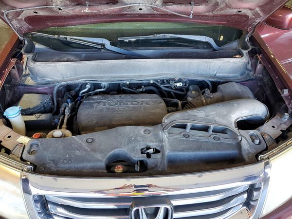 2014 HONDA PILOT EXL-N — Engine bay