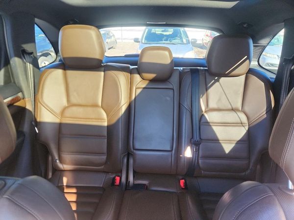 2015 PORSCHE CAYENNE — SUVN