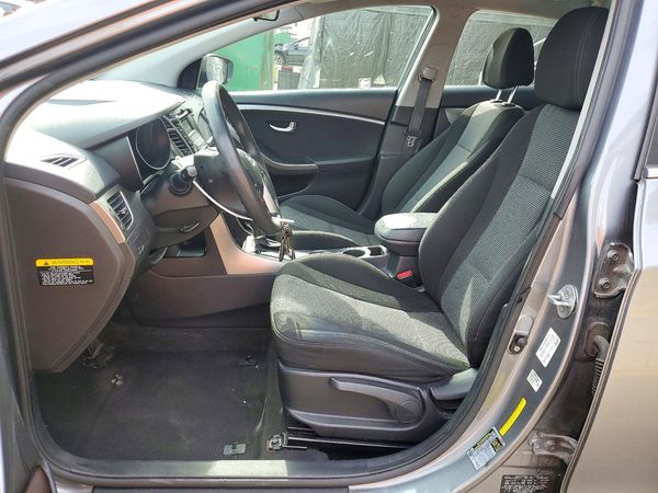2017 HYUNDAI ELANTRA — DENT