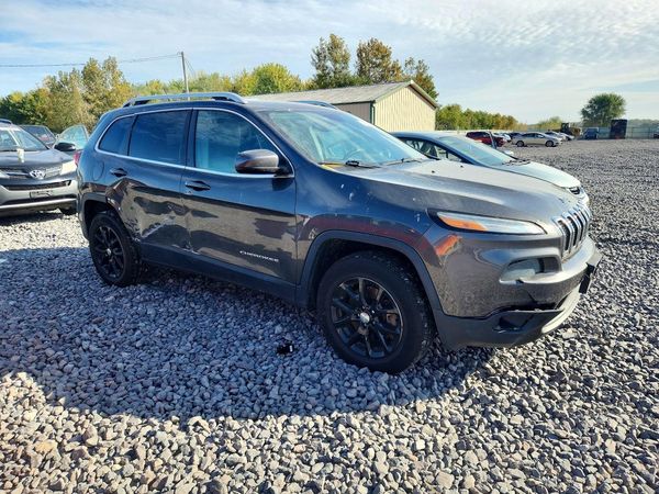 2014 JEEP CHEROKEE Latitude — Passenger 3/4