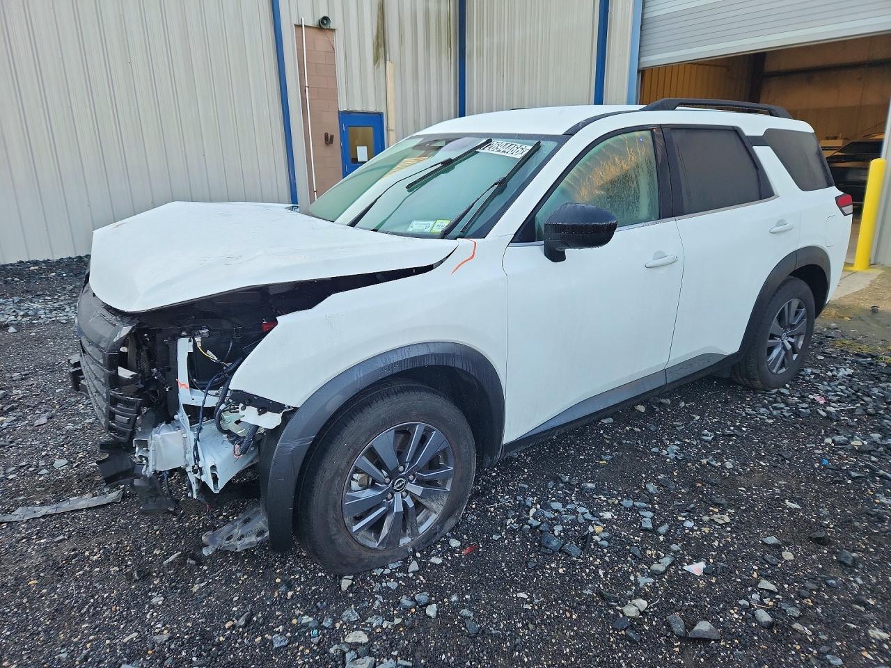2026 NISSAN PATHFINDER SV — Front 3/4