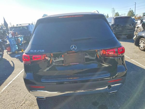 2021 MERCEDES-BENZ GLB GLB250