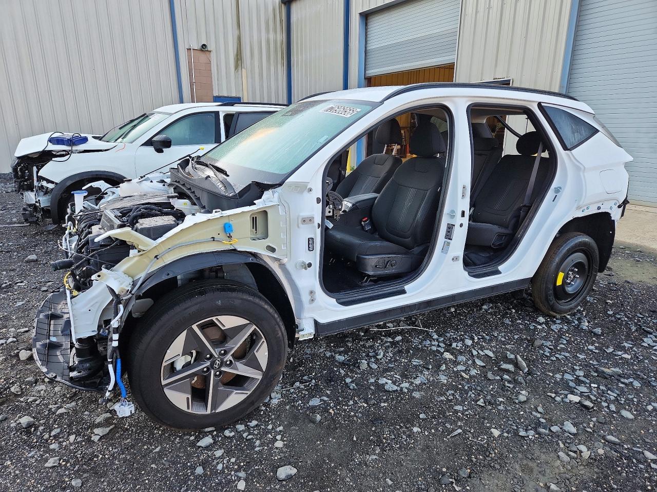 2026 HYUNDAI TUCSON SEL, SEL Plus — Front 3/4