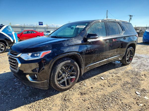 2020 CHEVROLET TRAVERSE Premier — Front 3/4